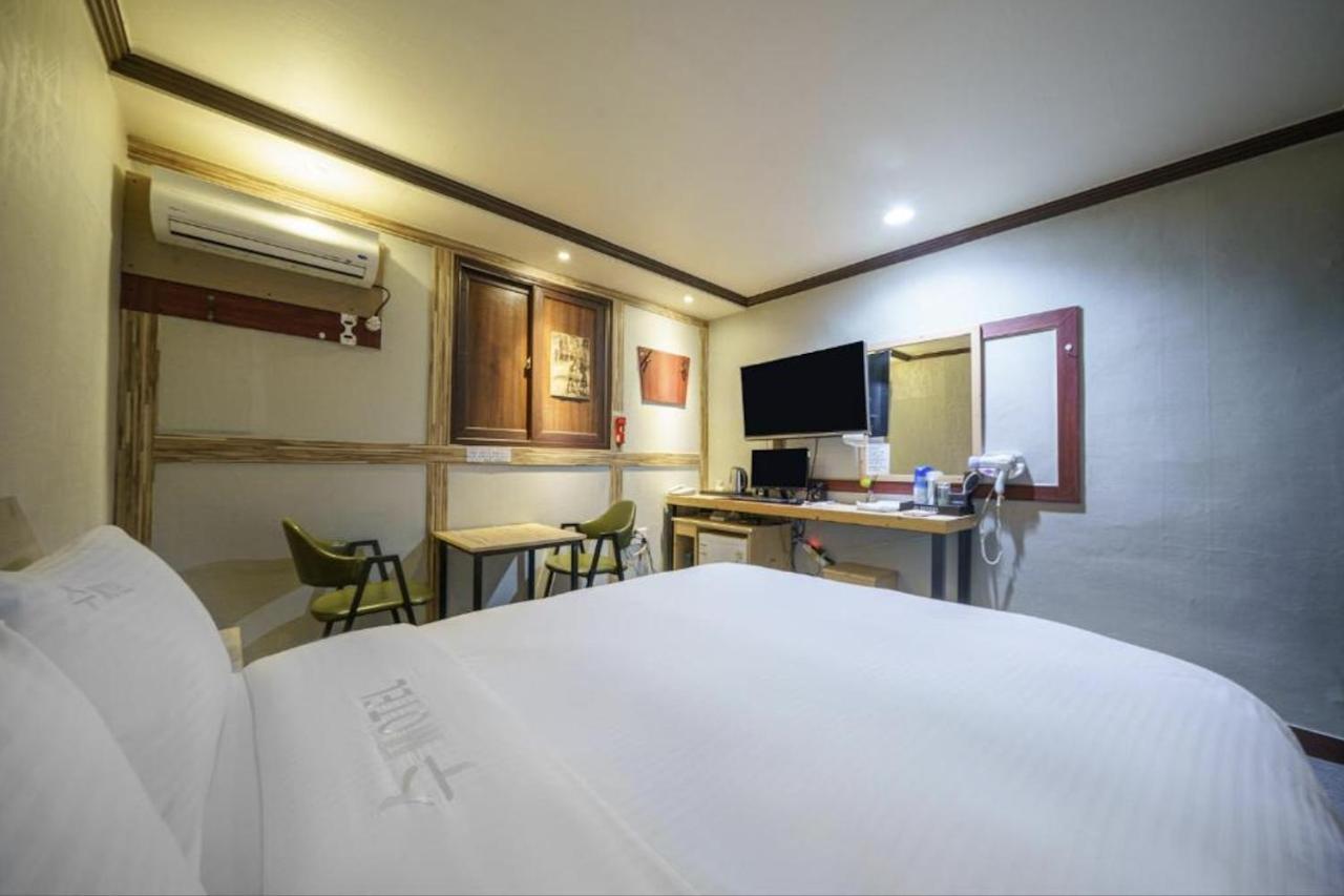 浦项 苏比兹特尔旅馆汽车旅馆 外观 照片